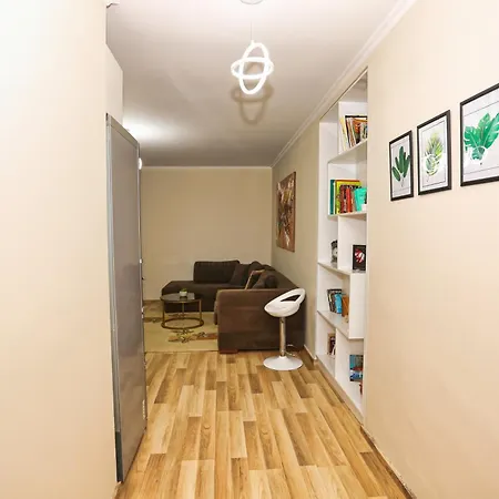 R&b Center Apartman *