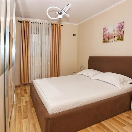 R&b Center * Τίρανα