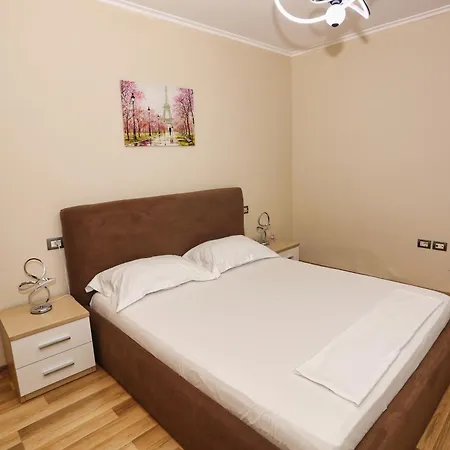 R&b Center Apartman