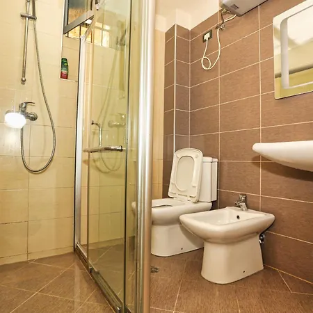 Apartman R&b Center *